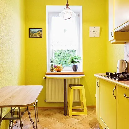 Vintage Apartment *